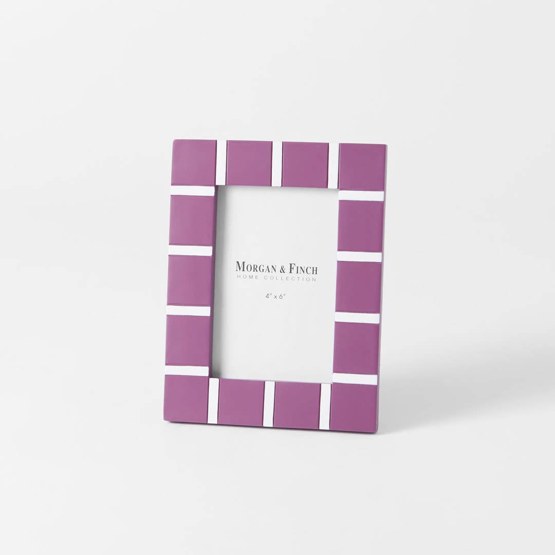 bed bath and table frame