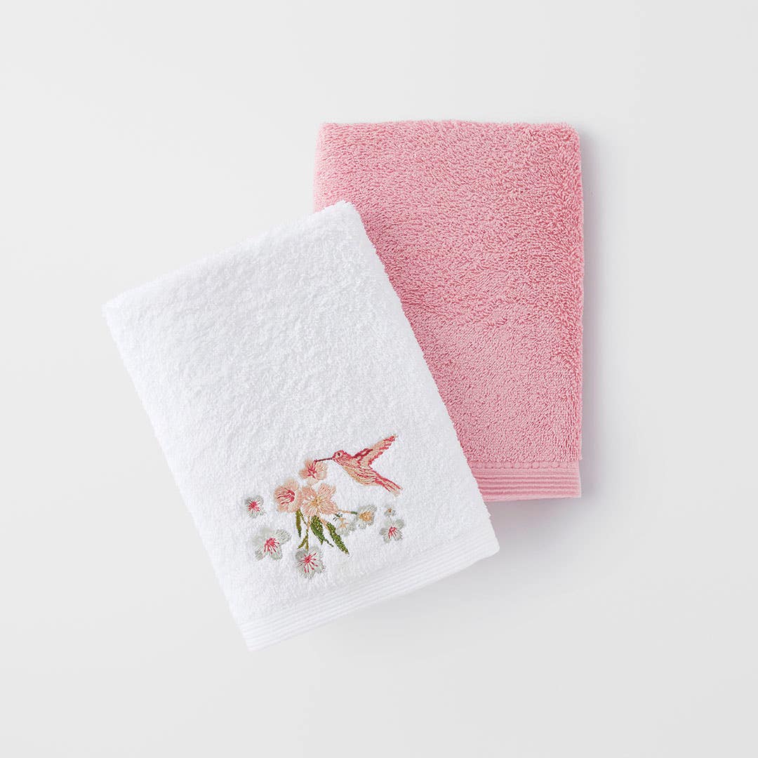 Pink and white hand towels 2025