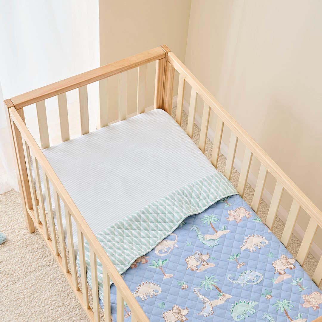 https://s3-ap-southeast-2.amazonaws.com/fusionfactory.commerceconnect.bbnt.production/pim_media/000/193/635/Baby_Finch_W25_BOP_Jungle_Friends_Fitted_Cot_Sheet-Blue-Stripe_V3_SI.jpg?1744596962