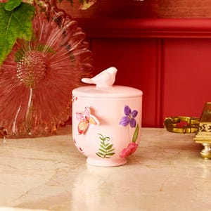 Adore Birdsong Scented Candle - Amber Musk