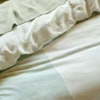 https://s3-ap-southeast-2.amazonaws.com/fusionfactory.commerceconnect.bbnt.production/pim_media/000/157/735/CH_Bedlinen_Lifestyle_2024_Peridot_QQC_Detail-1_SI.jpg?1703204831