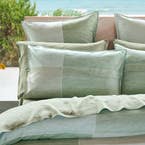 https://s3-ap-southeast-2.amazonaws.com/fusionfactory.commerceconnect.bbnt.production/pim_media/000/157/736/CH_Bedlinen_Lifestyle_2024_Peridot_QQC_Pillow_SI.jpg?1703204837