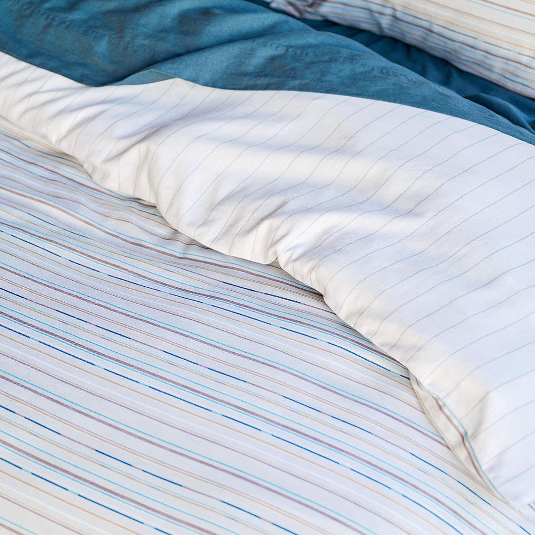 https://s3-ap-southeast-2.amazonaws.com/fusionfactory.commerceconnect.bbnt.production/pim_media/000/157/760/CH_Bedlinen_Lifestyle_2024_Truman_QQC_Detail-1_SI.jpg?1703205224
