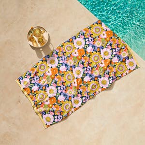 https://s3-ap-southeast-2.amazonaws.com/fusionfactory.commerceconnect.bbnt.production/pim_media/000/198/424/CH_S25-26_LS_Outdoor_Beach_Towels_Lottie_22861601_SI.jpg?1753755901