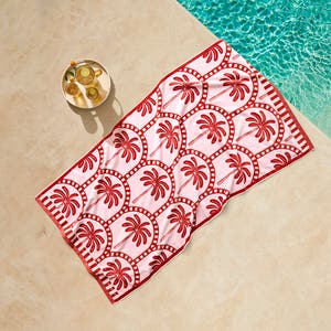 https://s3-ap-southeast-2.amazonaws.com/fusionfactory.commerceconnect.bbnt.production/pim_media/000/217/662/CH_S26-27_Bermuda-Beach_Towel-Rust-Pink_Dark-Red_27276101_V2_SI.jpg?1784260861