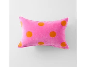 https://s3-ap-southeast-2.amazonaws.com/fusionfactory.commerceconnect.bbnt.production/pim_media/000/221/677/CH_S26-27_Lilli-Beach-Pillow_Pink-Orange_27288901_SI.jpg?1788764059