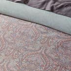 https://s3-ap-southeast-2.amazonaws.com/fusionfactory.commerceconnect.bbnt.production/pim_media/000/206/529/CH_W26_Bedlinen_BOP_Alessia_QQC_Detail-1_SI.jpg?1767323917