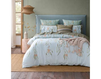 https://s3-ap-southeast-2.amazonaws.com/fusionfactory.commerceconnect.bbnt.production/pim_media/000/206/894/CH_W26_Bedlinen_BOP_Kings-Park_QQC_SI.jpg?1767921181
