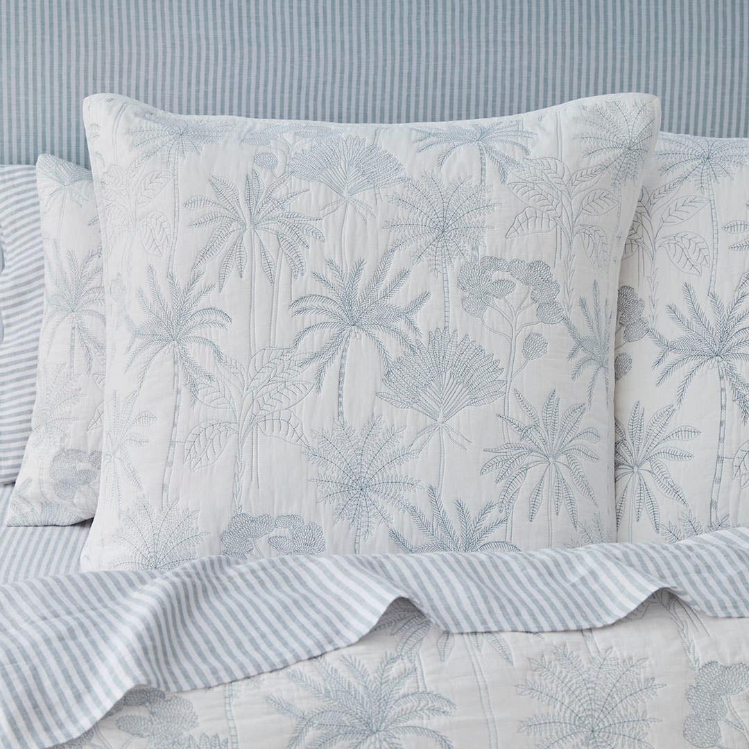 https://s3-ap-southeast-2.amazonaws.com/fusionfactory.commerceconnect.bbnt.production/pim_media/000/207/080/CH_W26_Bedlinen_BOP_Livia_QQC_Euro_SI.jpg?1768257820