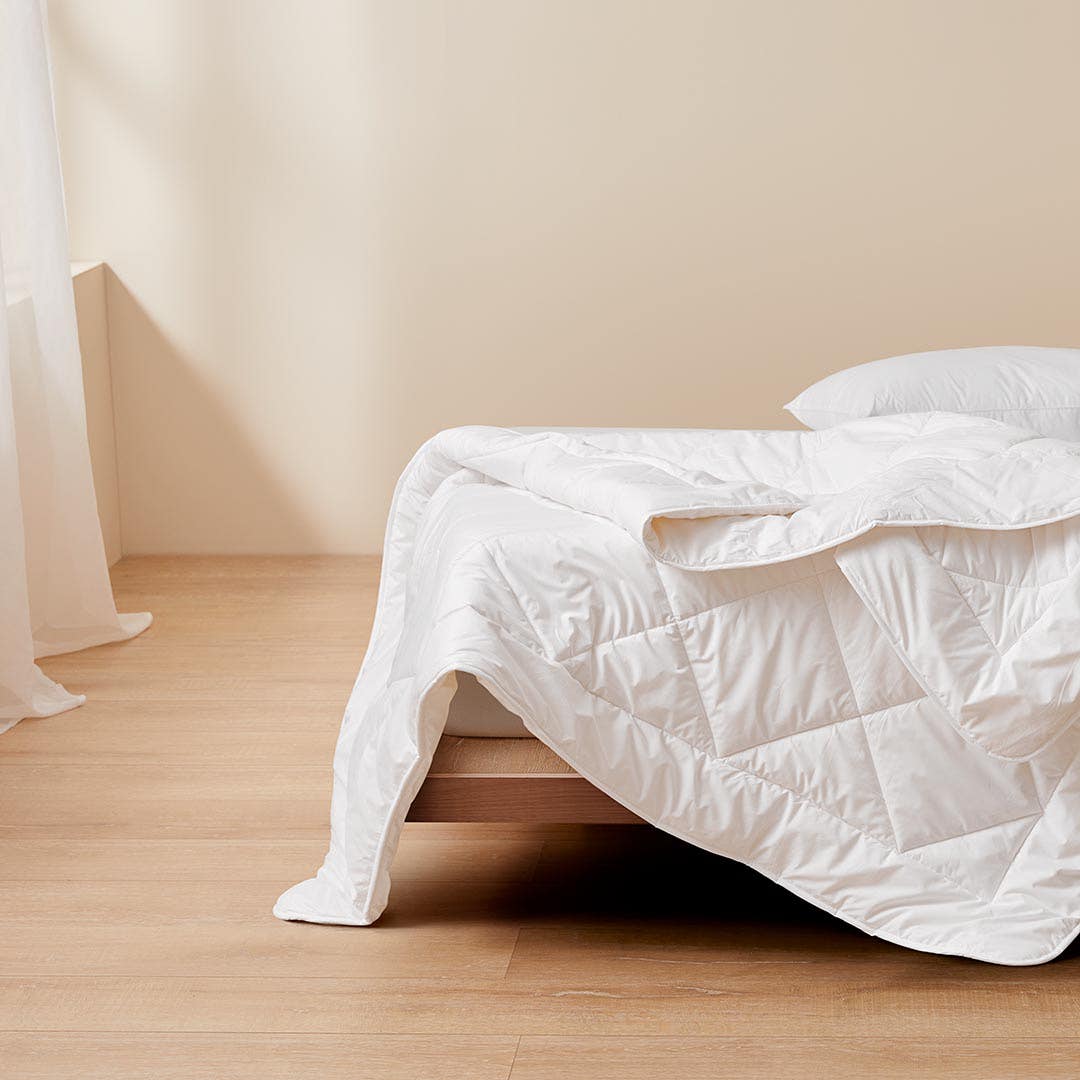 Pillows bed bath and table 2025
