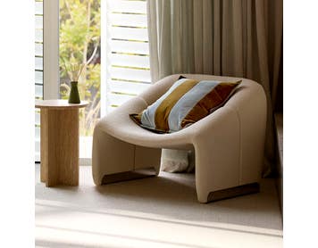 https://s3-ap-southeast-2.amazonaws.com/fusionfactory.commerceconnect.bbnt.production/pim_media/000/200/594/Cushions_Bates-V1_SI.jpg?1757046650