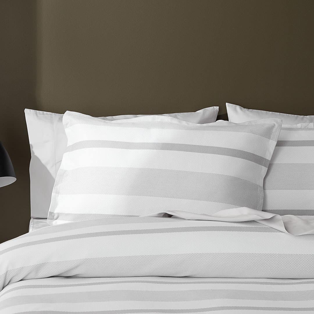 https://s3-ap-southeast-2.amazonaws.com/fusionfactory.commerceconnect.bbnt.production/pim_media/000/143/734/M_F-Colter-Pillow.jpg?1673225180