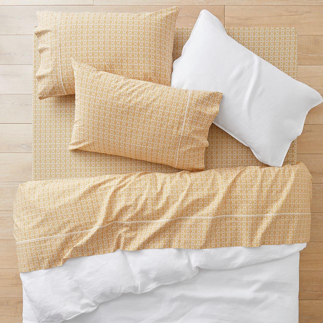 Fitted sheet bed bath and hotsell table
