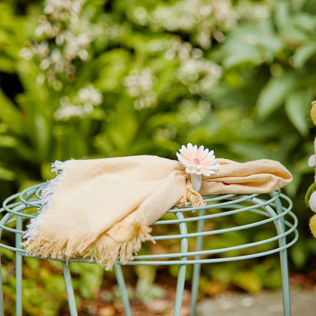 Daisy top napkin rings