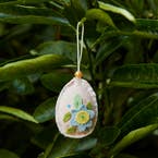 https://s3-ap-southeast-2.amazonaws.com/fusionfactory.commerceconnect.bbnt.production/pim_media/000/156/861/M_F_Easter-24_LS_Hanging-Dec_Handmade-Felt-Flower-Eggs-2_SI.jpg?1701912036