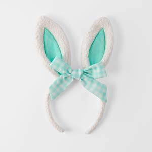 https://s3-ap-southeast-2.amazonaws.com/fusionfactory.commerceconnect.bbnt.production/pim_media/000/204/592/M_F_Easter26_T1-Boucle-Gingham-Headband_Teal_26595001_SI.jpg?1763946555