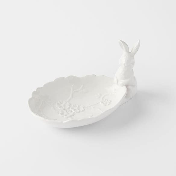 https://s3-ap-southeast-2.amazonaws.com/fusionfactory.commerceconnect.bbnt.production/pim_media/000/204/682/M_F_Easter26_T2-Bunny-Floral-Egg-Bowl_Ivory_26619401_SI.jpg?1763958640