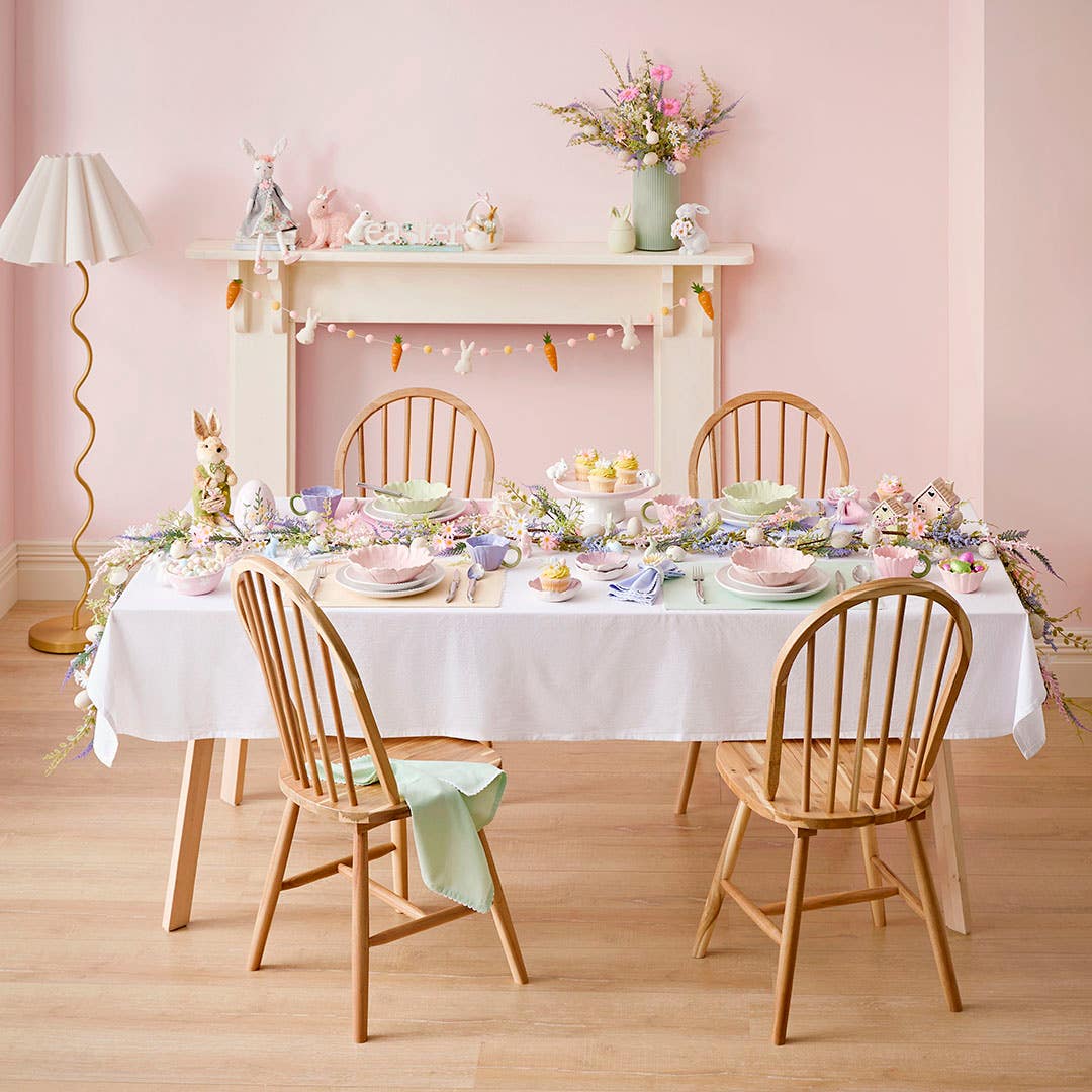 https://s3-ap-southeast-2.amazonaws.com/fusionfactory.commerceconnect.bbnt.production/pim_media/000/188/834/M_F_Easter_E25_LS_Studio_Dining_Bunny-Bliss-Set_Pink-HERO_Full-crop_SI.jpg?1738805237