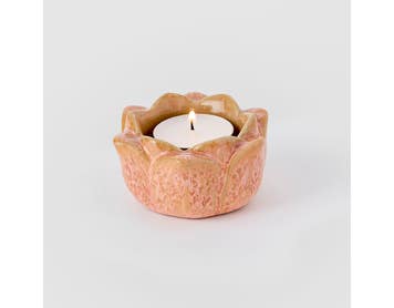 https://s3-ap-southeast-2.amazonaws.com/fusionfactory.commerceconnect.bbnt.production/pim_media/000/191/253/M_F_Petal-Tea-Light-Holder_Pink_26121301_V2_SI.jpg?1742534441
