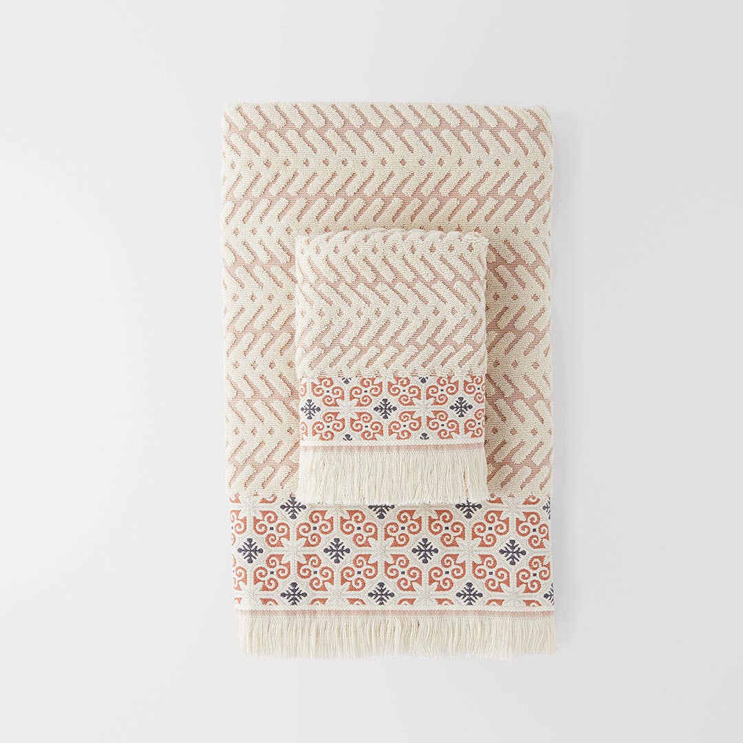 Bed bath and table hand towels outlet