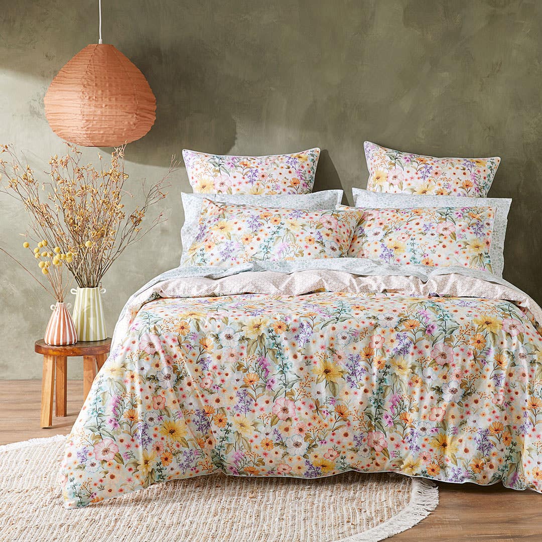 Bed bath and best sale table quilt covers
