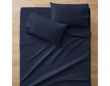 https://s3-ap-southeast-2.amazonaws.com/fusionfactory.commerceconnect.bbnt.production/pim_media/000/196/419/M_F_S23_Sleeping-Beauty_1200TC_Midnight-Navy_SS_SI.jpg?1750640340