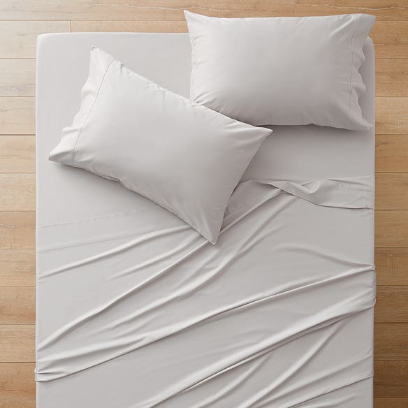 https://s3-ap-southeast-2.amazonaws.com/fusionfactory.commerceconnect.bbnt.production/pim_media/000/154/944/M_F_S23_Sleeping-Beauty_400-TC_Oyster_-_SS_SI.jpg?1698014954