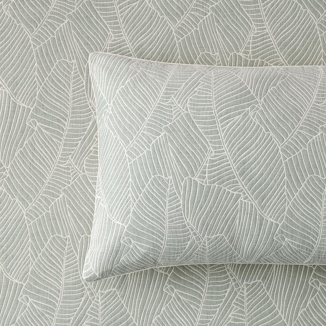 https://s3-ap-southeast-2.amazonaws.com/fusionfactory.commerceconnect.bbnt.production/pim_media/000/165/619/M_F_S24-25_Bedlinen_BOP_Bengali_Sage_QQC_Detail_2_SI.jpg?1719985502
