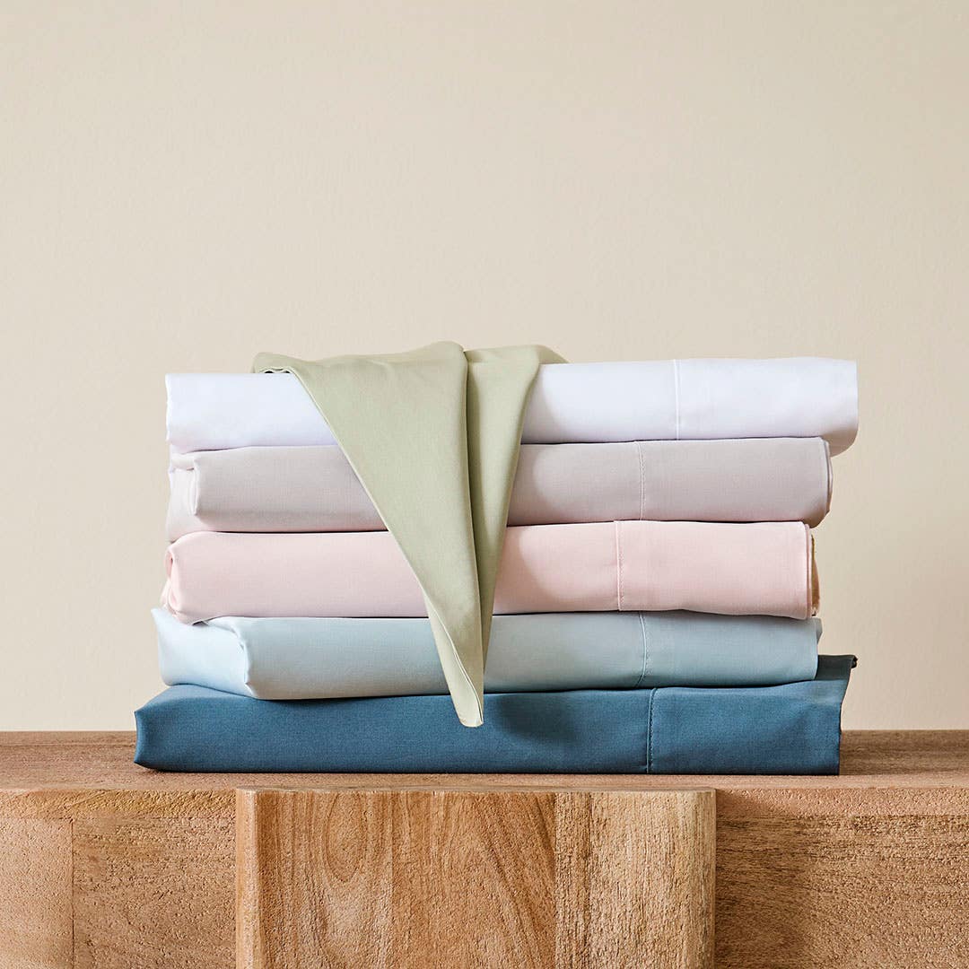https://s3-ap-southeast-2.amazonaws.com/fusionfactory.commerceconnect.bbnt.production/pim_media/000/171/369/M_F_S24-25_Cat-Stacks_Sheet_Sleeping-Beauty-400TC_SI.jpg?1727761227