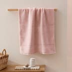 https://s3-ap-southeast-2.amazonaws.com/fusionfactory.commerceconnect.bbnt.production/pim_media/000/202/725/M_F_S25-26_Bathroom_Towel_Set-Nala_SI.jpg?1759987616