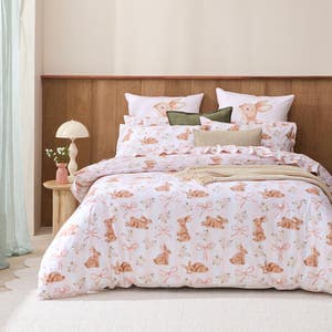 https://s3-ap-southeast-2.amazonaws.com/fusionfactory.commerceconnect.bbnt.production/pim_media/000/195/655/M_F_S25-26_Bedlinen_BOP_Bunny_Bows_QQC_SI.jpg?1748311674