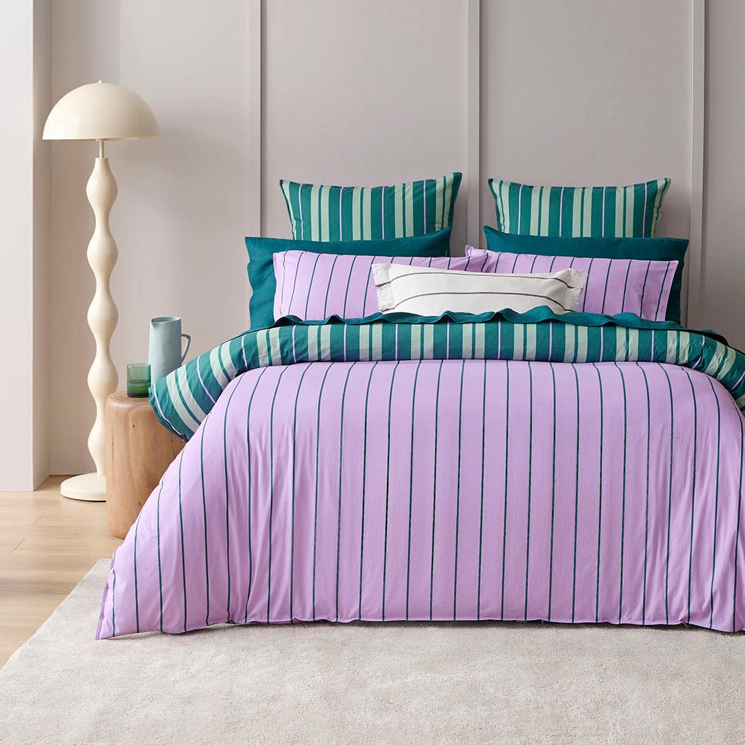 https://s3-ap-southeast-2.amazonaws.com/fusionfactory.commerceconnect.bbnt.production/pim_media/000/196/137/M_F_S25-26_Bedlinen_BOP_Sidney_QQC_RV_SI.jpg?1750228952