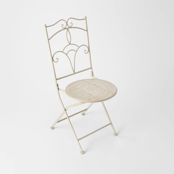 https://s3-ap-southeast-2.amazonaws.com/fusionfactory.commerceconnect.bbnt.production/pim_media/000/199/005/M_F_S25-26_Retreat-Garden-Chair_Baige_26536901_SI.jpg?1754371532