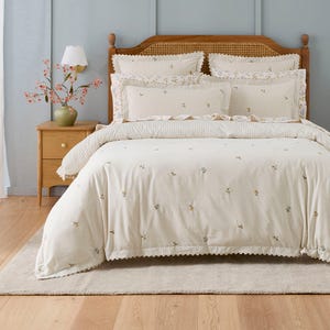 Griea Embroidered Quilt Cover