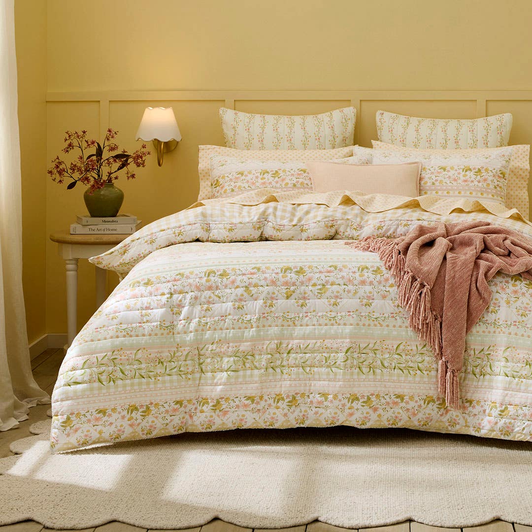 https://s3-ap-southeast-2.amazonaws.com/fusionfactory.commerceconnect.bbnt.production/pim_media/000/217/785/M_F_S26-27_Bedlinen_BOP_Laurel_QCC_SI.jpg?1784505965