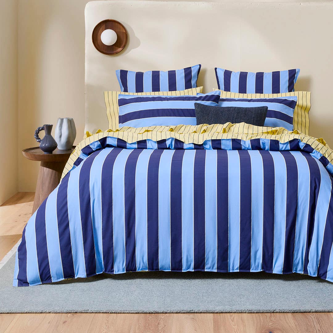 https://s3-ap-southeast-2.amazonaws.com/fusionfactory.commerceconnect.bbnt.production/pim_media/000/216/260/M_F_S26-27_Bedlinen_BOP_Riley_Stripe_Blue_QQC_V3_SI.jpg?1783467385