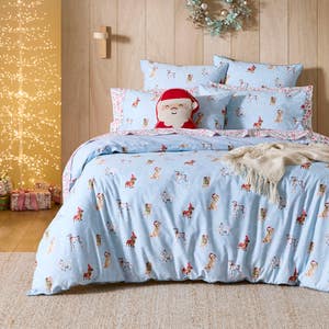 https://s3-ap-southeast-2.amazonaws.com/fusionfactory.commerceconnect.bbnt.production/pim_media/000/215/374/M_F_S26-27_Bedlinen_BOP_Snowflake_Dogs_QC_SI.jpg?1781826238
