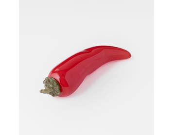 https://s3-ap-southeast-2.amazonaws.com/fusionfactory.commerceconnect.bbnt.production/pim_media/000/221/540/M_F_S26-27_Chilli-Glass-Ornament_Red_27331401_SI.jpg?1788745109