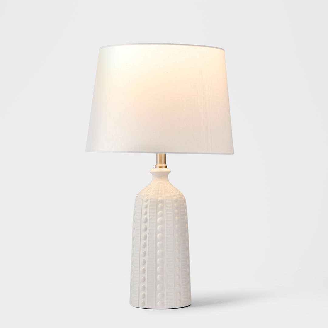 https://s3-ap-southeast-2.amazonaws.com/fusionfactory.commerceconnect.bbnt.production/pim_media/000/214/041/M_F_S26-27_Coast-Ceramic-White-Dimpled-Lamp_White_26698701_V2_SI.jpg?1779668682