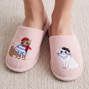 https://s3-ap-southeast-2.amazonaws.com/fusionfactory.commerceconnect.bbnt.production/pim_media/000/221/050/M_F_S26-27_Coco-Slippers-S-M_Lifestyle_Blush_27327001_SI.jpg?1787811675