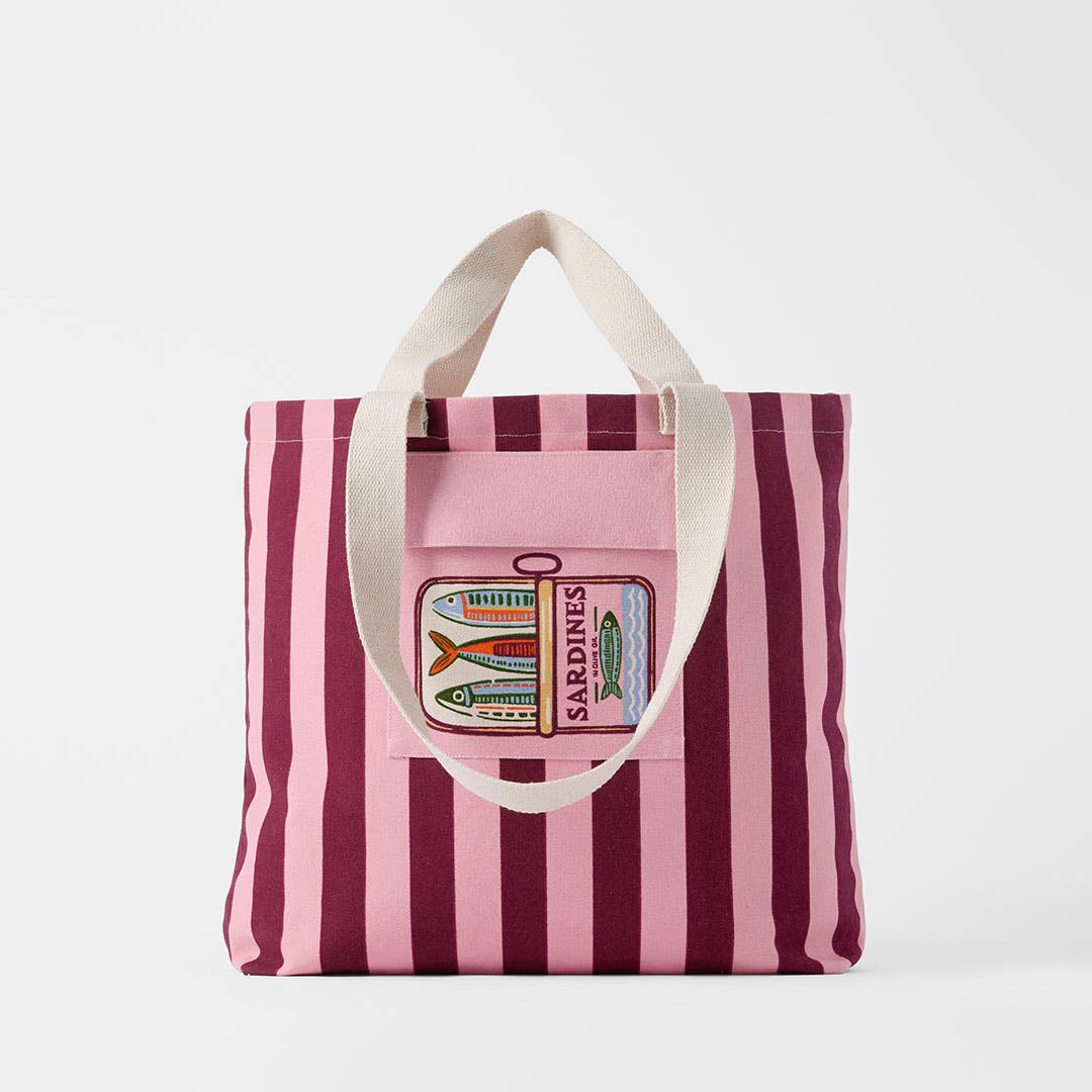 https://s3-ap-southeast-2.amazonaws.com/fusionfactory.commerceconnect.bbnt.production/pim_media/000/218/949/M_F_S26-27_Marseille-Coated-Tote_Pink-Mulberry_27191701_SI.jpg?1786500627