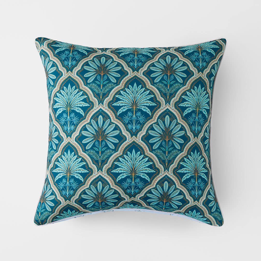 https://s3-ap-southeast-2.amazonaws.com/fusionfactory.commerceconnect.bbnt.production/pim_media/000/219/361/M_F_S26-27_Panama-Marcela-reversible-Outdoor-Cushion_Blue-Green_27204901_SI.jpg?1787014531