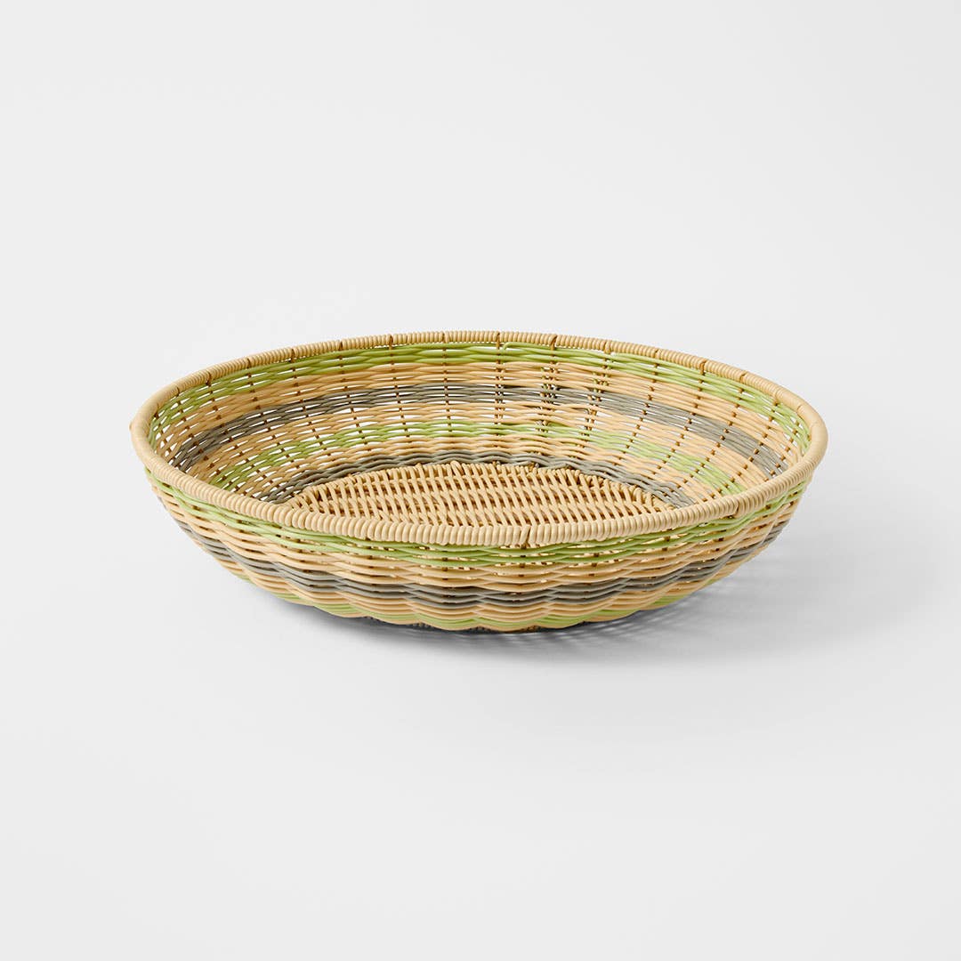 https://s3-ap-southeast-2.amazonaws.com/fusionfactory.commerceconnect.bbnt.production/pim_media/000/218/719/M_F_S26-27_Parisi-Woven-Tray_27251401_SI.jpg?1786341870