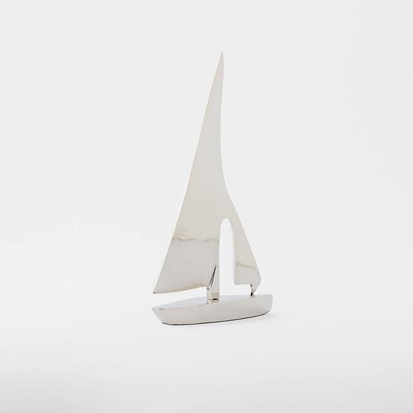 https://s3-ap-southeast-2.amazonaws.com/fusionfactory.commerceconnect.bbnt.production/pim_media/000/173/003/M_F_Sailing-Boat-Metal-Statue-Sml_Silver_25875101_SI.jpg?1729120225