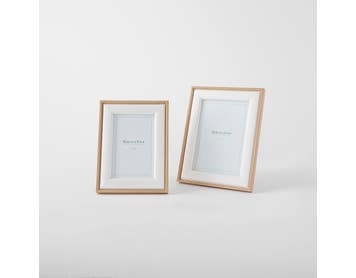 https://s3-ap-southeast-2.amazonaws.com/fusionfactory.commerceconnect.bbnt.production/pim_media/000/185/203/M_F_Sloane-Frame_White_26126_R_SI.jpg?1734670268