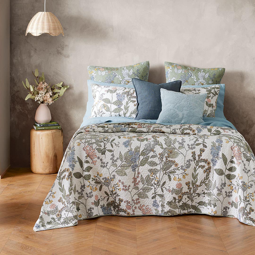 Single bedspreads and throws new arrivals