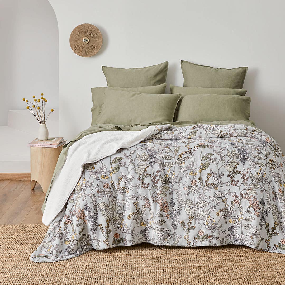 Bed bath and table blankets outlet