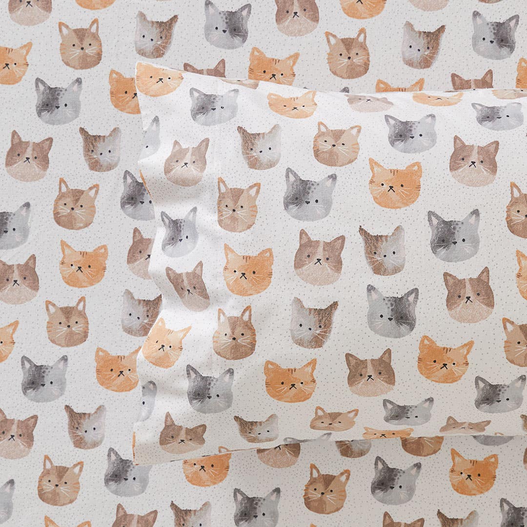 https://s3-ap-southeast-2.amazonaws.com/fusionfactory.commerceconnect.bbnt.production/pim_media/000/156/906/M_F_W24_Sheet-Set_Flannelette_Simba_SS_Detail_SI.jpg?1701921687