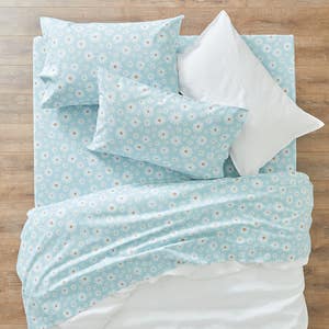 https://s3-ap-southeast-2.amazonaws.com/fusionfactory.commerceconnect.bbnt.production/pim_media/000/156/456/M_F_W24_Sheet-Sets_Flannelette_Maeva-Blue_SS_SI.jpg?1700009673