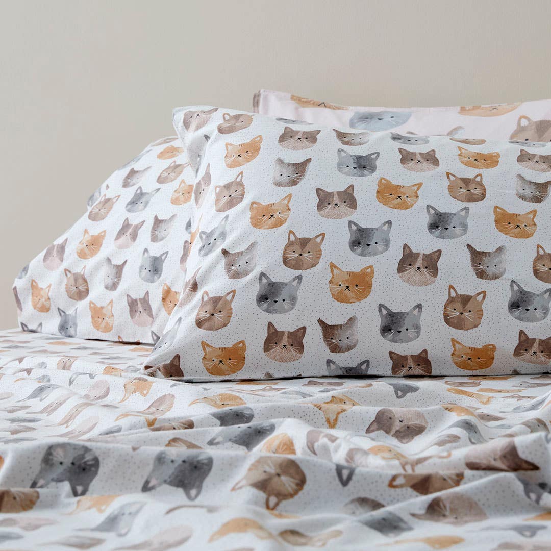 https://s3-ap-southeast-2.amazonaws.com/fusionfactory.commerceconnect.bbnt.production/pim_media/000/192/842/M_F_W25_SS_Flannelette_Simba_Detail-03_SI.jpg?1743642025